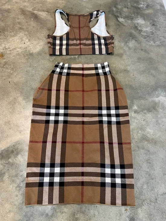 Authentic Burberry Tan Plaid Crop Tank & Pencil Skirt Set - Picture 5 of 8